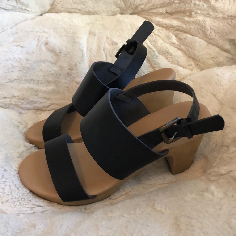 Old navy straps heels